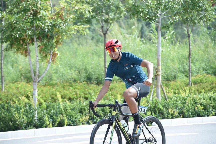 安装了假肢后能否像正常人一样骑自行车、登山进行户外运动？(图2)