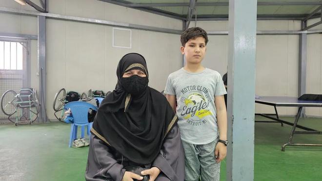 阿富汗 球场上飞奔的少年(图2)