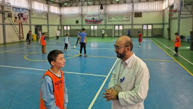 阿富汗 球场上飞奔的少年(图3)