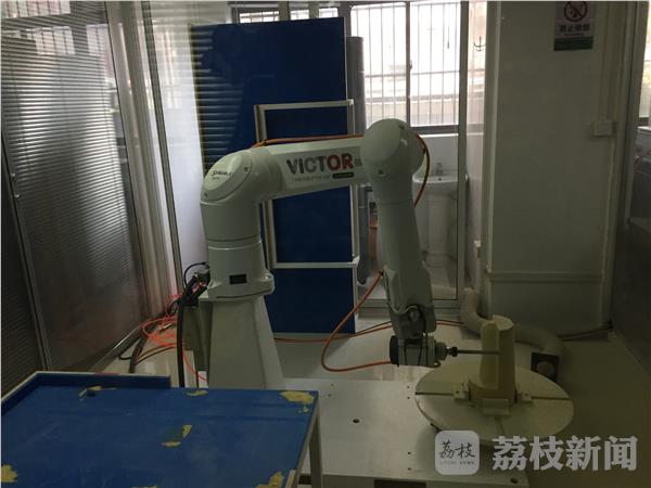 残障人士福音：机器人造“假肢” 比3D打印还牛！(图2)