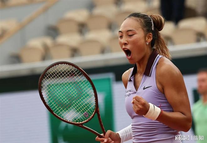 法网女单八强战：郑钦文7-6、1-66-3力克萨姆索诺娃晋级八强(图4)