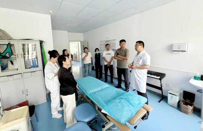 感知山东 陵城区人民医院一行到德州市中医院康复医学科参观交流(图2)