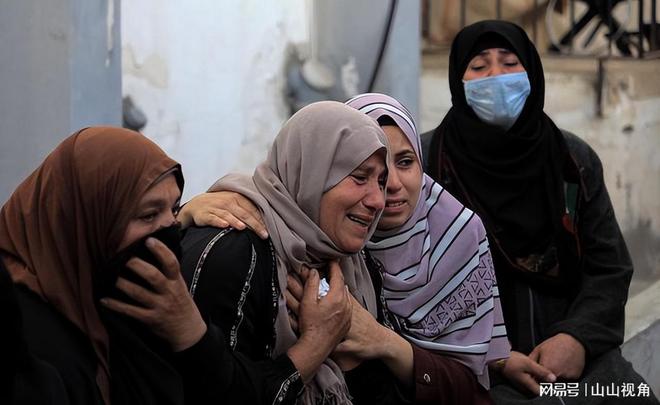 加沙饥饿婴儿画面曝光营养不良死亡数万网友 来卖惨当寄生虫(图6)