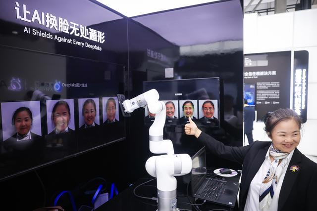 外滩大会上“秀绝活”机器人离我们的生活还有多远？(图28)