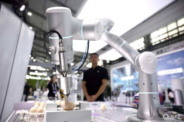 外滩大会上“秀绝活”机器人离我们的生活还有多远？(图33)