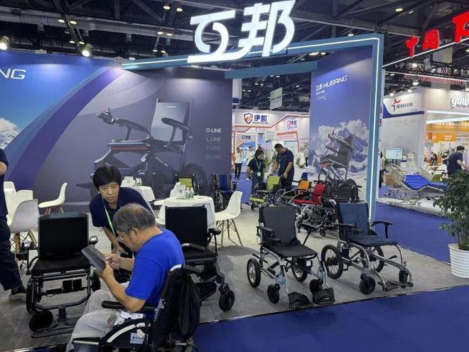 18年同行！“元老级”参展企业用画面定格辅具科技的每一步突破(图6)