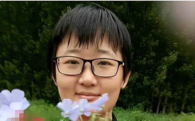 2012年河北女孩7年花200万抗癌亲友劝放弃怒道：我凭啥该死(图4)