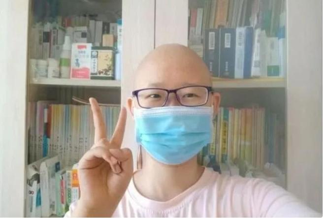 2012年河北女孩7年花200万抗癌亲友劝放弃怒道：我凭啥该死(图3)