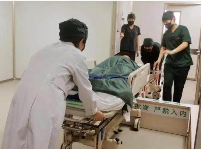 2012年河北女孩7年花200万抗癌亲友劝放弃怒道：我凭啥该死(图18)