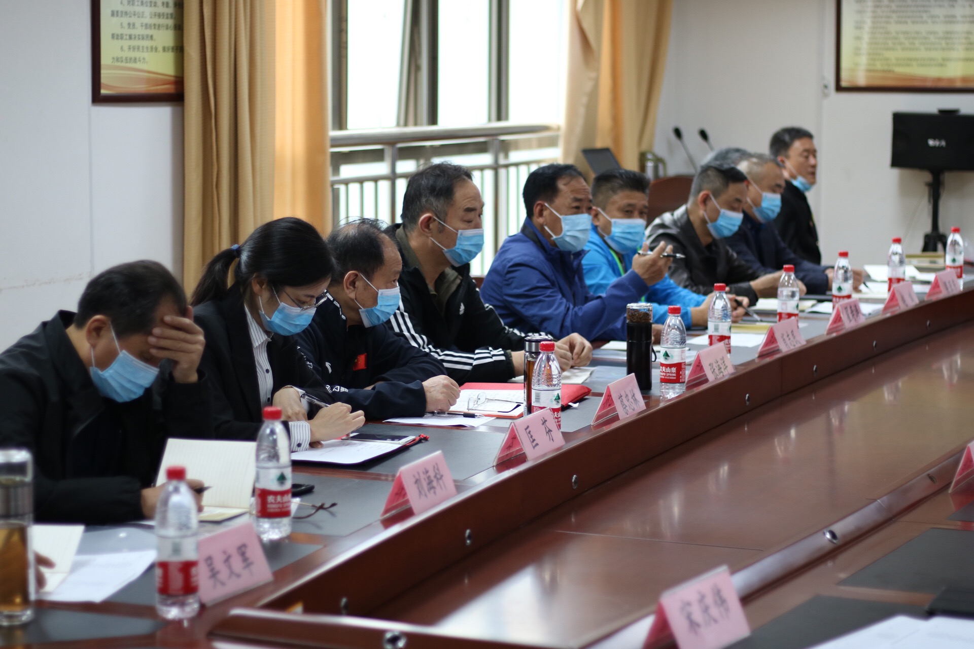 RZLABs携3D打印智能减震材料亮相2025意大利EICMA展会 全球首发山纹铠系列