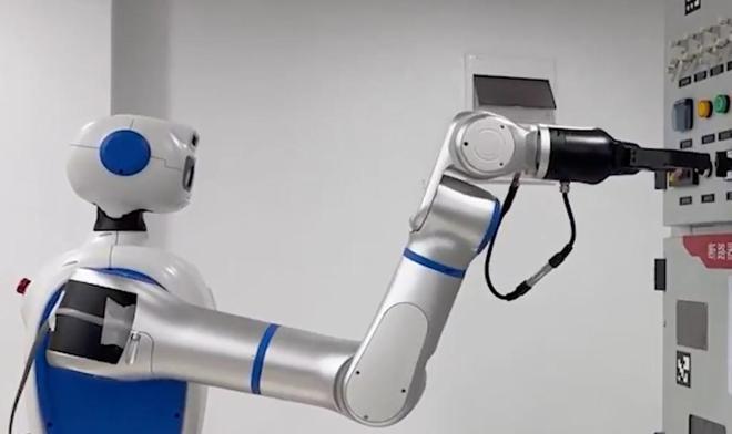 进博直击｜人形机器齐聚未来决胜具身智能AI模型(图5)