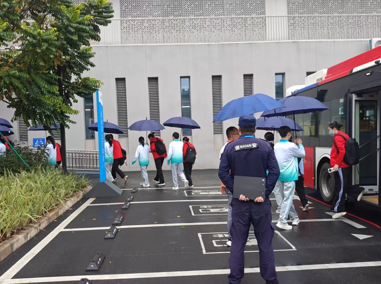 假肢技师、快擦手、滚球妹……他们是残特奥会华农场馆幕后星光(图5)