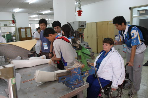 科技前沿赋能助残领域中国残联发布12项助残科技创新案例｜聚焦中关村论坛