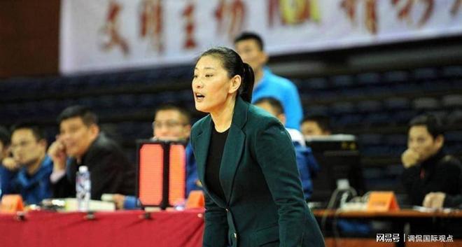 女篮名将李昕与巩晓彬分手后嫁知识分子又离婚如今单身无儿女(图29)