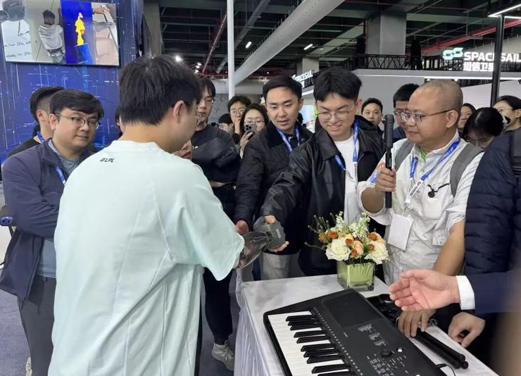 AWE2026探展回顾：30人大佬团0距离对话明星企业CXO(图4)